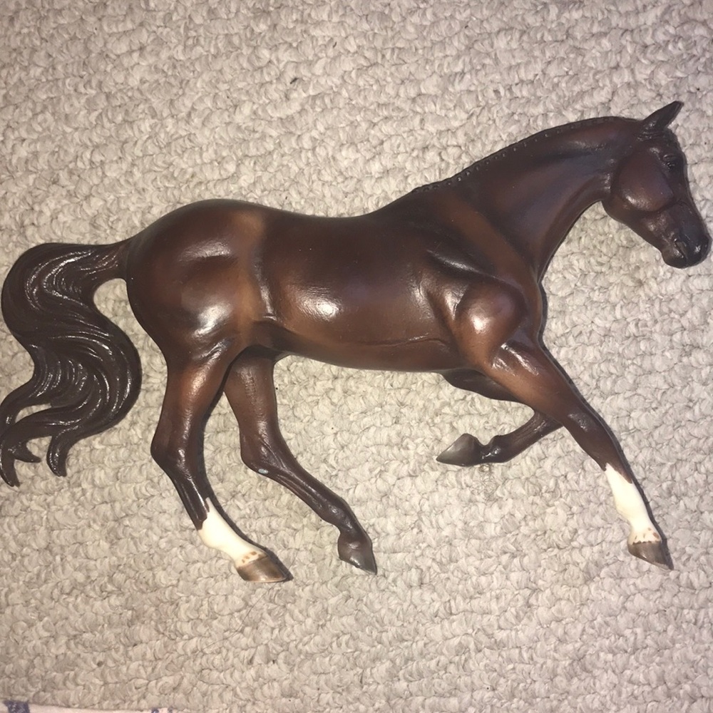 “Sapphire” Traditional Breyer Horse